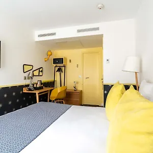 3* מלון Augustin - Astotel