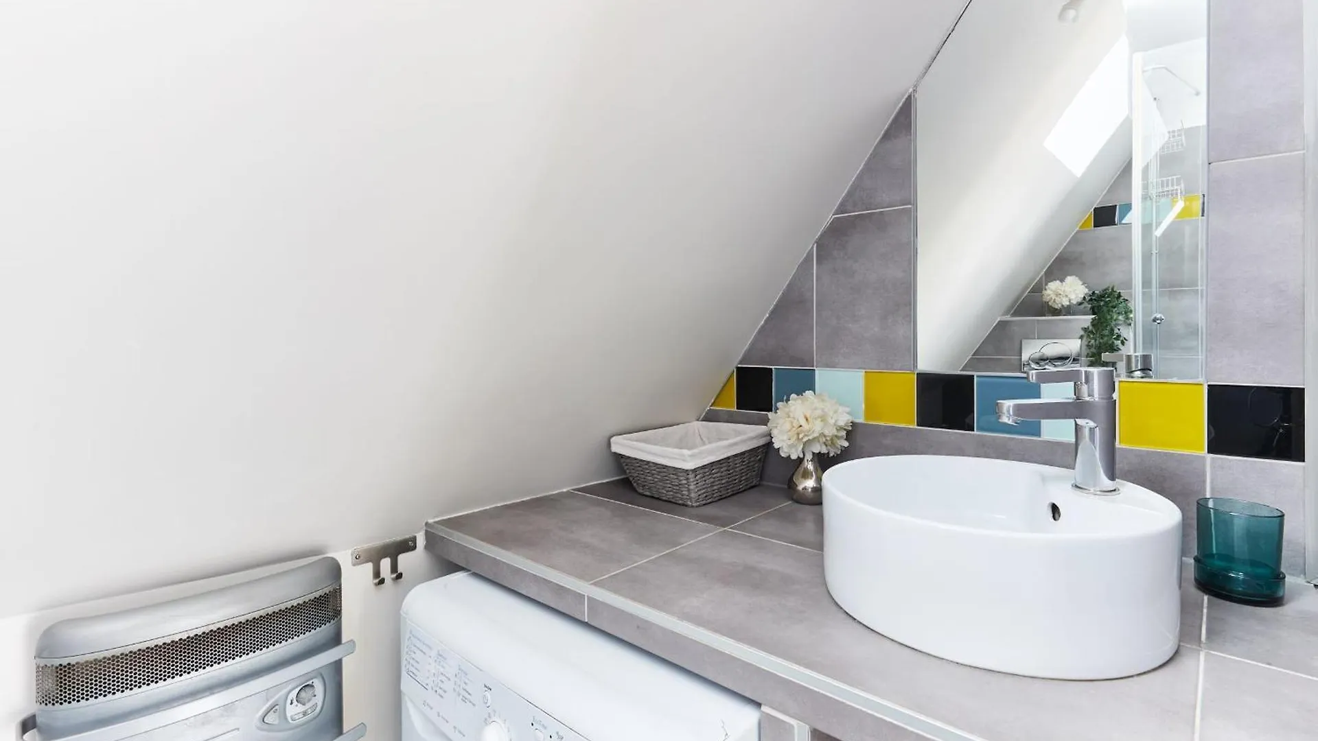 Bnbnova - Place Des Vosges - 1Br With Balcony Paryż Apartament